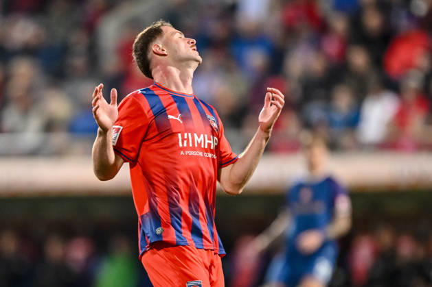 Budu Siwsiwadse (1. FC Heidenheim 1846) gestikuliert, gestik waehrend des spiels der 2. Bundesliga zwischen 1. FC Heidenheim und 1. FC Kaiserslautern, Voith-Arena am 09. October 2026 in Heidenheim an der Brenz, Deutschland. (Foto von Harry Langer DeFodi Images) +++ Budu Siwsiwadse (1. FC Heidenheim 1846) gestures during the 2nd Bundesliga match between 1. FC Heidenheim and 1. FC Kaiserslautern at Voith-Arena on October 9, 2026 in Heidenheim an der Brenz, Germany. (Photo by Harry Langer DeFodi Images) DFB DFL REGULATIONS PROHIBIT ANY USE OF PHOTOGRAPHS AS IMAGE SEQUENCES AND OR QUASI-VIDEO. (Photo by Harry Langer DeFodi Images) DFB DFL REGULATIONS PROHIBIT ANY USE OF PHOTOGRAPHS AS IMAGE SEQUENCES AND OR QUASI-VIDEO. -