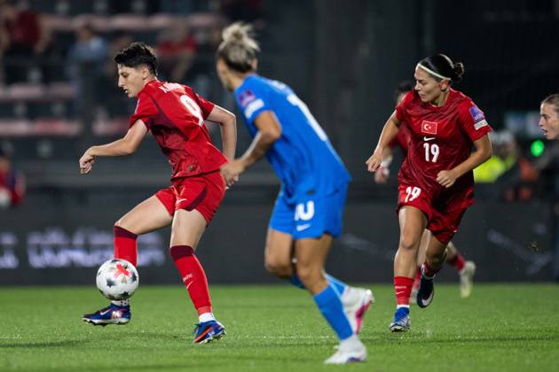 Turkiye v Slovenia - 2027 FIFA Women’s World Cup European Qualifiers ISTANBUL, TURKIYE - OCTOBER 9: Kader Hancar (L) of Turkiye in action during the 2027 FIFA Women’s World Cup European qualifiers play-off first-leg match between Turkiye and Slovenia at Pendik Stadium in Istanbul, Turkiye, on October 9, 2026. Didem Mente Anadolu Istanbul Turkey. Editorial use only. Please get in touch for any other usage. Copyright: x2026xAnadoluxDidemxMentex