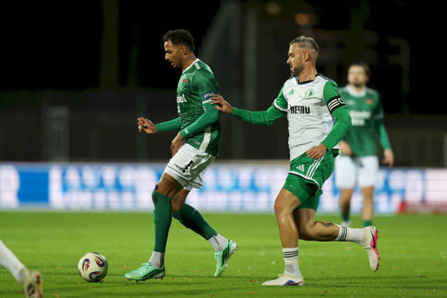 09.10.2026, Herren, Fussball, Saison 2026 2027, Regionalliga Bayern, 13. Spieltag: 1. FC Schweinfurt 1905 - SC Eltersdorf Michael Dellinger ( 10, 1. FC Schweinfurt 1905) und Maximilian Göbhardt ( 10, SC Eltersdorf) Schweinfurt Sachs-Stadion Bayern Deutschland