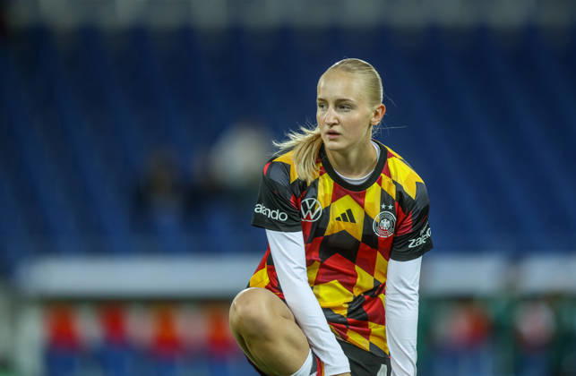 GER, Karlsruhe, Deutschland vs Australien, FIFA, DFB, Fussball, Spielzeit 2026 2027, BBBank Wildpark, Freundschaftsspiel im Bild v.l.: Luzie Zähringer (Deutschland, Frauen Nationalmannschaft) DFB DFL REGULATIONS PROHIBIT ANY USE OF PHOTOGRAPHS AS IMAGE SEQUENCES AND OR QUASI-VIDEO, 09.10.2026 Copyright: HMBxMedia HendrikxHamelau