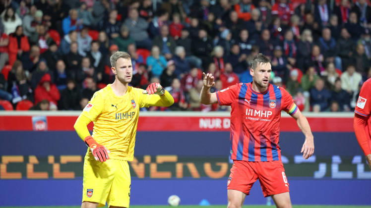09.10.2026, xrekx, Fussball 2.Bundesliga, 1.FC Heidenheim - 1.FC Kaiserslautern v.l. Thomas Dähne Daehne (1FC Heidenheim 1846) Patrick Mainka (1FC Heidenheim 1846) (DFL DFB REGULATIONS PROHIBIT ANY USE OF PHOTOGRAPHS as IMAGE SEQUENCES and or QUASI-VIDEO) Heidenheim