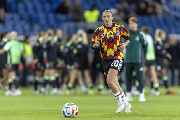 GER, Karlsruhe, football, womens football, International Friendly, Länderspiel, Nationalmannschaft Germany vs. Australia in the picture f.l.: Elisa Senß (Germany 20), 09.10.2026, BBBank Wildpark Karlsruhe DFB REGULATIONS PROHIBIT ANY USE OF PHOTOGRAPHS AS IMAGE SEQUENCES AND OR QUASI-VIDEO, Karlsruhe BBBank Wildpark Baden-Wuerttemberg Germany Copyright: xPaulxFritzx