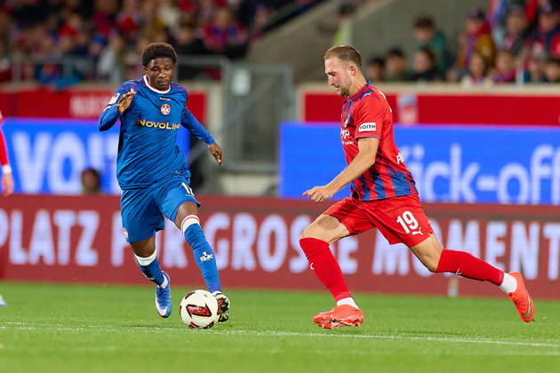 Ibrahim Kanate (FC Kaiserslautern, 11), Jonas Foehrenbach (1.FC Heidenheim, 19) GER, 1. FC Heidenheim 1846 vs. 1. FC Kaiserslautern, Fussball, 2. Bundesliga, 7. Spieltag, Spielzeit 2026 2027, 09.10.2026 DFL regulations prohibit any use of photographs as image sequences and or quasi-video. GER, 1. FC Heidenheim 1846 vs. 1. FC Kaiserslautern, Fussball, 2. Bundesliga, 7. Spieltag, Spielzeit 2026 2027, 09.10.2026 Heidenheim an der Brenz Copyright: xEibner-Pressefoto GeraldxOelze-dexStoppanyx EP_ODS
