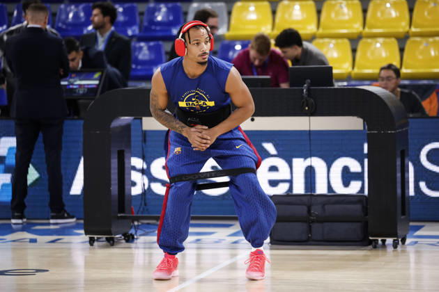 October 9, 2026, Barcelona, Barcelona, Spain: Juntin Robinson of FC Barcelona, Barca warms up during the EuroLeague League Phase MD 4 match played between FC Barcelona and Zalgiris Kaunas at Palau Blaugrana on October 09, 2026 in Barcelona, Spain. Barcelona Spain - ZUMAa181 20261009_zaa_a181_254 Copyright: xJavierxBorregox