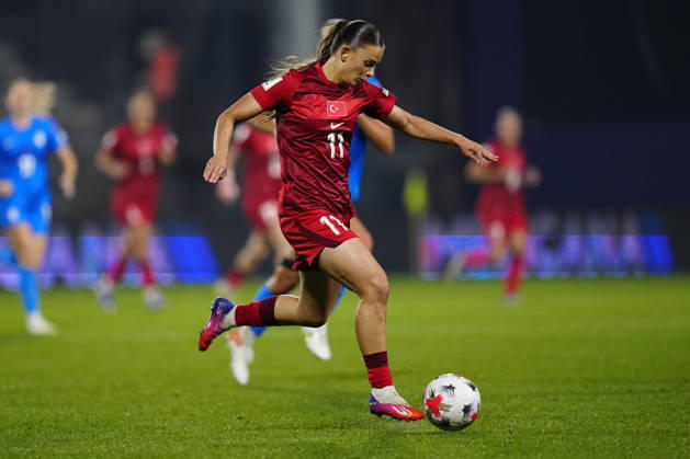 Turkiye v Slovenia - FIFA Women™s World Cup 2027 European Qualifiers Play-offs Round 1: First Leg ISTANBUL, TURKEY - OCTOBER 9: Tug an Mahmut of Turkiye in action during the FIFA Women s World Cup 2027 European Qualifiers Play-offs Round 1 First Leg between Turkiye and Slovenia at Pendik Stadyumu on October 9, 2026 in Istanbul, Turkey. Istanbul Pendik Stadyumu Turkey Copyright: xYagizxGurtug PSxImagesxYagizxGurtug PSxImagesx