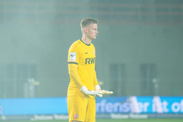 09.10.2026: 3. Liga, 8. Spieltag, SC Preußen Münster vs. Rot-Weiss Essen im LVM-Preußenstadion. Jakob Golz (Essen) mit ruhiger Bewegung WICHTIGER HINWEIS: Gemäß den Vorgaben des DFB und der DFL ist es untersagt, in dem Stadion und oder vom Spiel angefertigte Fotoaufnahmen in Form von Sequenzbildern und oder videoähnlichen Fotostrecken zu verwerten bzw. verwerten zu lassen. Copyright: xJordyxFourgonx