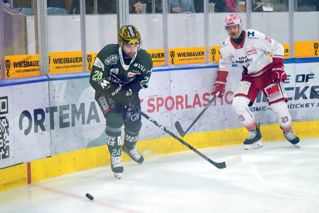 Cole Fonstad (Bietigheim Steelers, 24) am Puck im Zweikampf mit Marius Erk (EC Bad Nauheim, 23) Bietigheim Steelers vs. EC Bad Nauheim , Eishockey, DEL 2, 07.Hauptrundenspiel, Saison 2026 2027, 09.10.2026 Bietigheim Steelers vs. EC Bad Nauheim , Eishockey, DEL 2, 07.Hauptrundenspiel, Saison 2026 2027, 09.10.2026 Bietigheim Copyright: xEibner-Pressefotox EP_TBR
