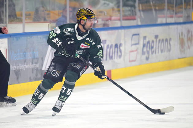 Cole Fonstad (Bietigheim Steelers, 24) am Puck Bietigheim Steelers vs. EC Bad Nauheim , Eishockey, DEL 2, 07.Hauptrundenspiel, Saison 2026 2027, 09.10.2026 Bietigheim Steelers vs. EC Bad Nauheim , Eishockey, DEL 2, 07.Hauptrundenspiel, Saison 2026 2027, 09.10.2026 Bietigheim Copyright: xEibner-Pressefotox EP_TBR