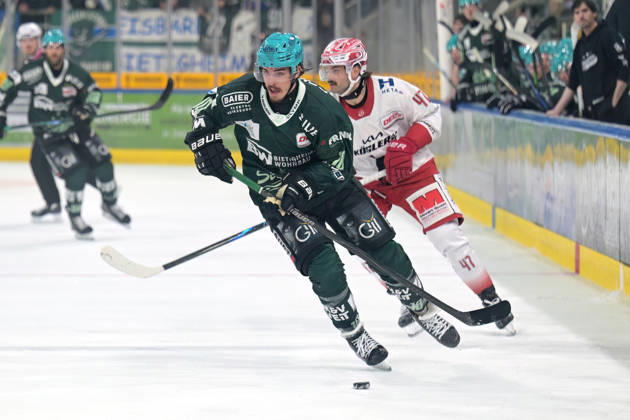 David Cerny (Bietigheim Steelers, 10) am Puck im Zweikampf mit Marco Pfleger (EC Bad Nauheim, 47) Bietigheim Steelers vs. EC Bad Nauheim , Eishockey, DEL 2, 07.Hauptrundenspiel, Saison 2026 2027, 09.10.2026 Bietigheim Steelers vs. EC Bad Nauheim , Eishockey, DEL 2, 07.Hauptrundenspiel, Saison 2026 2027, 09.10.2026 Bietigheim Copyright: xEibner-Pressefotox EP_TBR