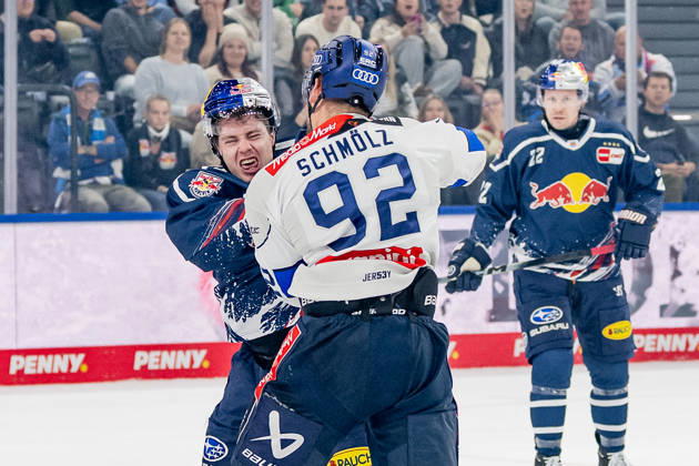 Keilerei zwischen Jeremy McKenna (EHC Red Bull Muenchen, 91) und Daniel Schmoelz (ERC Ingolstadt, 92) GER, EHC Red Bull Muenchen vs. ERC Ingolstadt, DEL, Saison 2026 2027, 7. Spieltag, 09.10.2026. Foto: HMB Media Franz Feiner Copyright: HMBxMedia FranzxFeiner