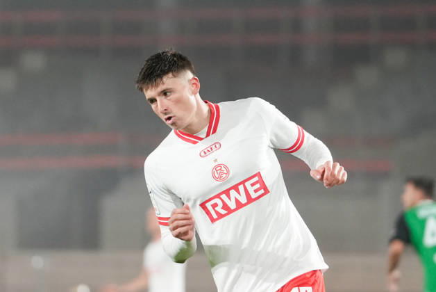 Deutschland: 3. Liga 2026 2027 8. Spieltag, SC Preussen Münster vs Rot-Weiss Essen, Freitag, 09.10.2026 LVM-Preußenstadion (Münster, Nordrhein-Westfalen, Deutschland) Semir Telalovic (RW Essen, 17) Frust Copyright: xMerlexKölkingx