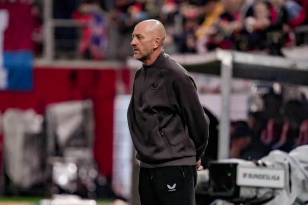 Deutschland: Fussball Saison 2026 2027 , 2. Bundesliga , 7. Spieltag , 1. FC Heidenheim vs. 1. FC Kaiserslautern - Voith-Arena (Heidenheim) : Torsten Lieberknecht (Cheftrainer, 1. FC Kaiserslautern) Mimik, Gesichtsausdruck, Emotion Heidenheim Voith-Arena Deutschland Germany Copyright: xBennetxLongx