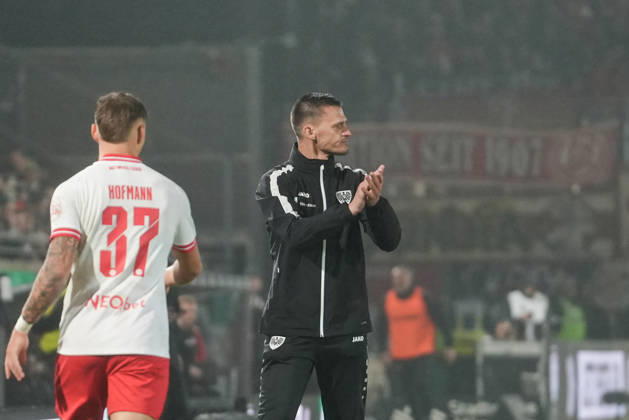 Deutschland: 3. Liga 2026 2027 8. Spieltag, SC Preussen Münster vs Rot-Weiss Essen, Freitag, 09.10.2026 LVM-Preußenstadion (Münster, Nordrhein-Westfalen, Deutschland) Thomas Wörle (Trainer, SC Preußen Münster) Applaus Copyright: xMerlexKölkingx