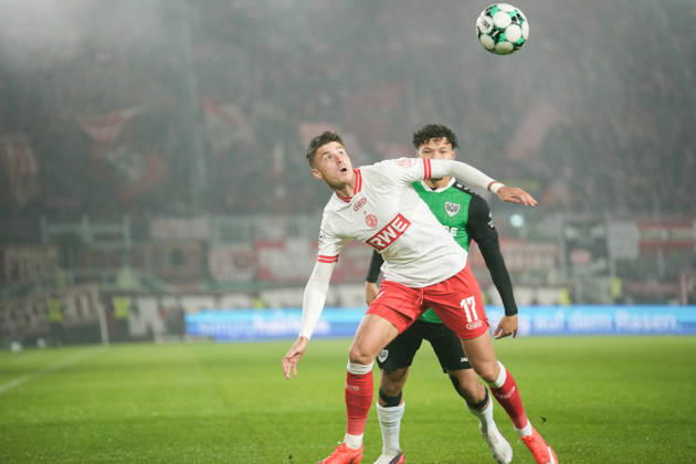Deutschland: 3. Liga 2026 2027 8. Spieltag, SC Preussen Münster vs Rot-Weiss Essen, Freitag, 09.10.2026 LVM-Preußenstadion (Münster, Nordrhein-Westfalen, Deutschland) Semir Telalovic (RW Essen, 17) im Zweikampf gegen Montell Ndikom (SC Preußen Münster, 28) Copyright: xMerlexKölkingx