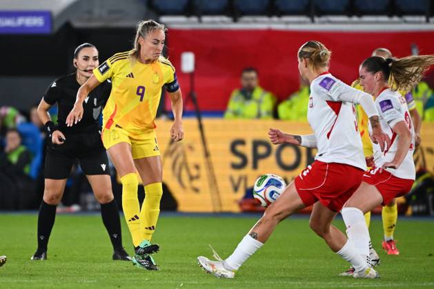 Belgium v Poland - FIFA Women s World Cup 2027 UEFA Qualifiers LEUVEN, BELGIUM - OCTOBER 09 : Wullaert Tessa forward of Belgium during the FIFA Women s World Cup 2027 UEFA European Qualifiers play-offs round 1 path 2 first leg match between Belgium and Poland on October 9, 2026 in Leuven, Belgium, 09 10 2026 Leuven Belgium  Copyright: xVincentxKalutx