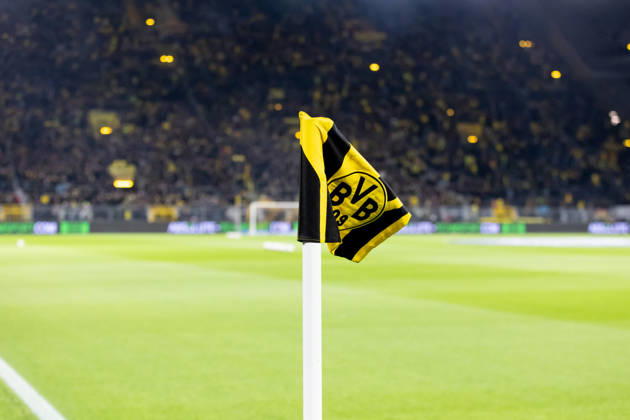 Dortmund, Deutschland 09. Oktober 2026: 1. BL - 2026 2027 - Sp. 5 - Borussia Dortmund gegen SV Werder Bremen Im Bild: Eckfahne im Signal Iduna Park vor dem Spiel DFL DFB regulations prohibit any use of photographs as image sequences and or quasi-video. Signal Iduna Park Nordrhein Westfalen Copyright: xFotostandx xZeisingx