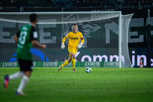09.10.2026: 3. Liga, 8. Spieltag, SC Preußen Münster vs. Rot-Weiss Essen im LVM-Preußenstadion. Jakob Golz (Essen) am Ball WICHTIGER HINWEIS: Gemäß den Vorgaben des DFB und der DFL ist es untersagt, in dem Stadion und oder vom Spiel angefertigte Fotoaufnahmen in Form von Sequenzbildern und oder videoähnlichen Fotostrecken zu verwerten bzw. verwerten zu lassen. Copyright: xJordyxFourgonx
