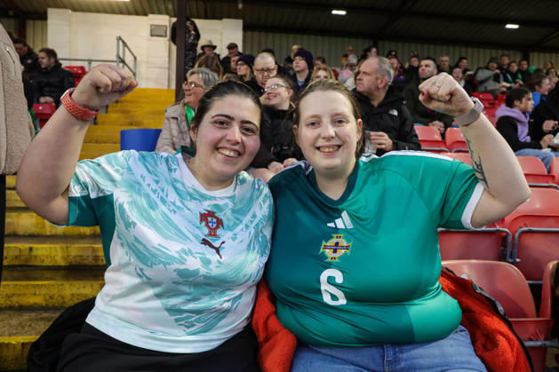 2027 FIFA Women s World Cup Round One Qualifying Play-off First Leg, Inver Park, Larne 9 10 2026 Northern Ireland vs Portugal A view of a Portugal fan and Northern Ireland fan ahead of the match A view of a Portugal fan and Northern Ireland fan ahead of the match 9 10 2026 Copyright: xx N Ireland v Portugal_025