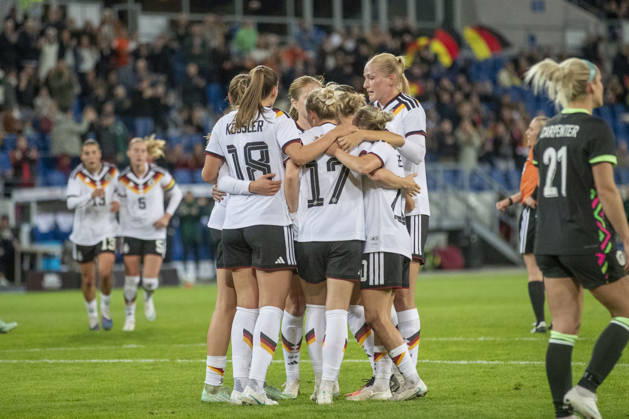 GER, Karlsruhe, football, womens football, International Friendly, Länderspiel, Nationalmannschaft Germany vs. Australia in the picture f.l.: germany goal celebration 09.10.2026, BBBank Wildpark Karlsruhe DFB REGULATIONS PROHIBIT ANY USE OF PHOTOGRAPHS AS IMAGE SEQUENCES AND OR QUASI-VIDEO, Karlsruhe BBBank Wildpark Baden-Wuerttemberg Germany Copyright: xPaulxFritzx
