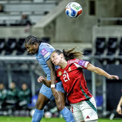 FELCSUT, 09-10-2026 , Pancho Arena, season 2026 2027 , UEFA worldcup qualification football play-offs round 1 , match between Hungary and The Netherlands (women) 1st leg , Pictures shows Netherlands player Danielle van de Donk and Hungary player Fanni Nagy Hungary - Netherlands (women)  x208078162x Copyright: