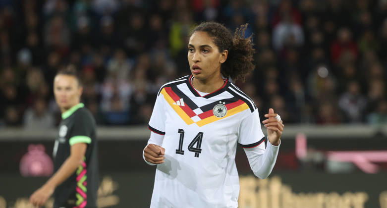 Karlsruhe , Fußball Länderspiel Frauen Deutschland vs. Australien , Cora Zicai ( GER )