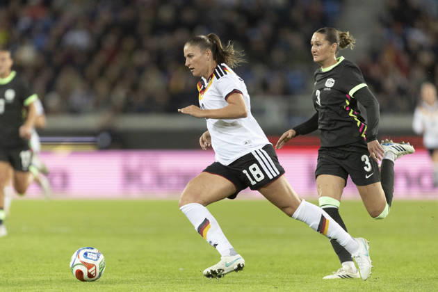 GER, Karlsruhe, football, womens football, International Friendly, Länderspiel, Nationalmannschaft Germany vs. Australia in the picture f.l.: Melissa Koessler (Germany 18), runs to score the 2:0 for germany 09.10.2026, BBBank Wildpark Karlsruhe DFB REGULATIONS PROHIBIT ANY USE OF PHOTOGRAPHS AS IMAGE SEQUENCES AND OR QUASI-VIDEO, Karlsruhe BBBank Wildpark Baden-Wuerttemberg Germany Copyright: xPaulxFritzx