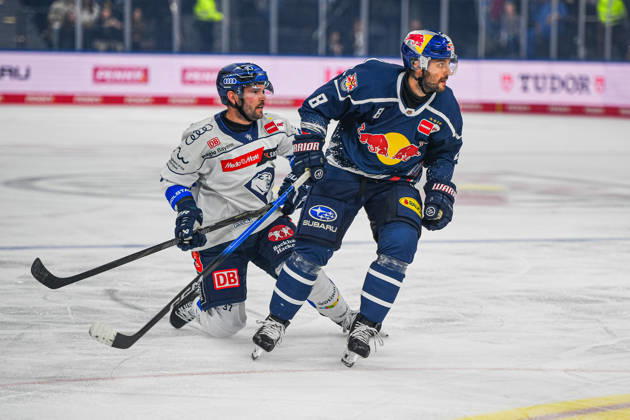 09.10.2026, München, Deutschland. PENNY DEL, Deutsche Eishockey Liga, Saison 2026 27, 7. Spieltag: EHC Red Bull München gegen ERC Ingolstadt im SAP Garden in München. Tobias Rieder (EHC Red Bull München) beim Schlittschuhlaufen, in Bewegung auf dem Eis