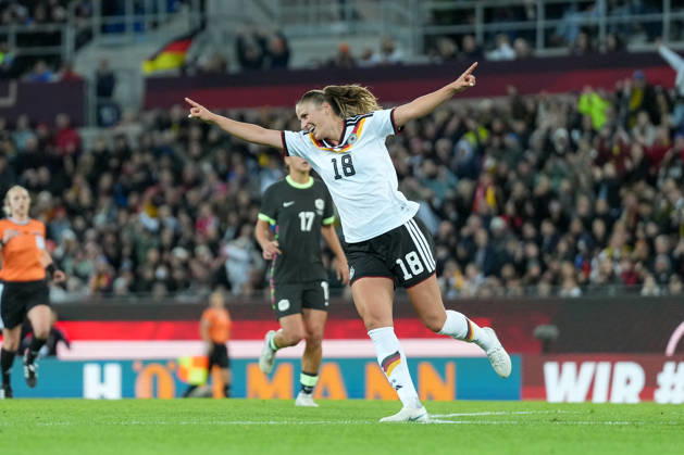 Melissa Kössler Melissa Koessler (Deutschland Frauen-Nationalmannschaft, 18) Torjubel, Emotionen, Torschuss, Abschluss, Torerfolg, Tor, Treffer , Deutschland, Fussball, Länderspiel, Freundschaftsspiel, Testspiel, 2026 2027, Deutschland vs. Australien, 09.10.2026, BBBank Wildpark, Karlsruhe Karlsruhe BBBank Wildpark Baden-Wuerttemberg Deutschland Copyright: xArnexAmbergx