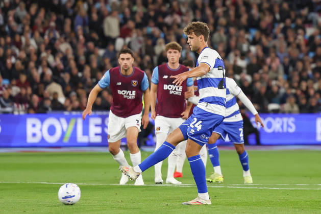 West Ham United v Queens Park Rangers, EFL Sky Bet Championship, EFL, Football, London Stadium, London, UK - 09 Oct 2026 Nicolas Madsen of Queens Park Rangers scores form the spot London London Stadium Stratford GBR, UK NEWSPAPERS OUT Copyright: xEllixBirchx