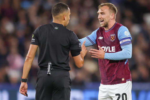 West Ham United v Queens Park Rangers, EFL Sky Bet Championship, EFL, Football, London Stadium, London, UK - 09 Oct 2026 Jarrod Bowen of West Ham United pleads with Referee Ruebyn Ricardo London London Stadium Stratford GBR, UK NEWSPAPERS OUT Copyright: xEllixBirchx