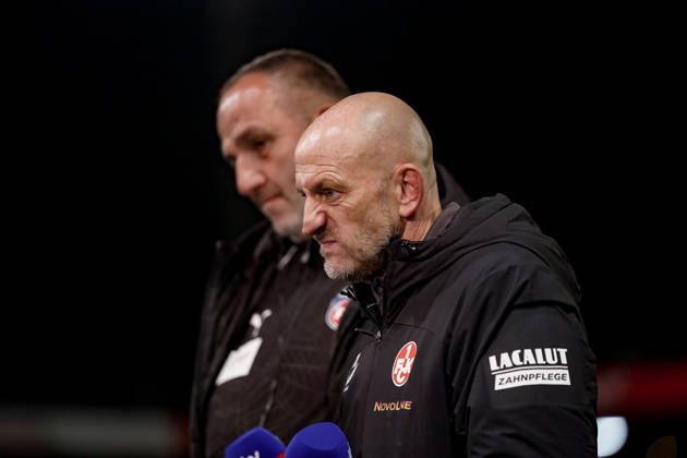 Deutschland: Fussball Saison 2026 2027 , 2. Bundesliga , 7. Spieltag , 1. FC Heidenheim vs. 1. FC Kaiserslautern - Voith-Arena (Heidenheim) : Torsten Lieberknecht (Cheftrainer, 1. FC Kaiserslautern) Mimik, Gesichtsausdruck, Emotion Heidenheim Voith-Arena Deutschland Germany Copyright: xBennetxLongx