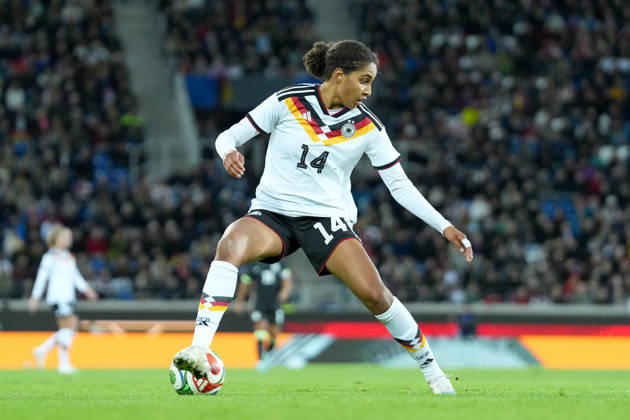 Cora Zicai (Deutschland Frauen-Nationalmannschaft, 14) am Ball , Deutschland, Fussball, Länderspiel, Freundschaftsspiel, Testspiel, 2026 2027, Deutschland vs. Australien, 09.10.2026, BBBank Wildpark, Karlsruhe Karlsruhe BBBank Wildpark Baden-Wuerttemberg Deutschland Copyright: xArnexAmbergx
