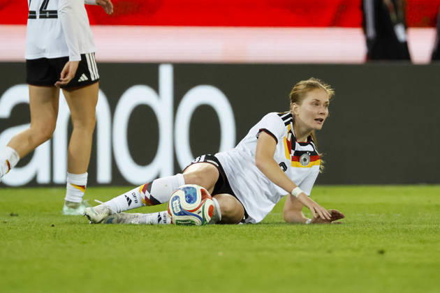 Sjoeke Nüsken, Nusken (Deutschland, 09) am Boden , Deutschland, Fussball, Frauen, Freundschaftsspiel, 2026, Deutschland vs. Australien, 09.10.2026, Karlsruhe BBBank Wildpark Deutschland Copyright: xGrantxHubbsx