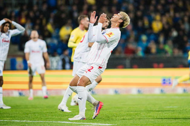 2. Bundesliga: Eintracht Braunschweig vs. Holstein Kiel, 09.10.2026 Hiroki Sekine (Holstein Kiel, 32) verzweifelt; Fußball, 2. Bundesliga, 7. Spieltag: Eintracht Braunschweig vs. Holstein Kiel am 09.10.2026 im Eintracht-Stadion, Braunschweig DFL REGULATIONS PROHIBIT ANY USE OF PHOTOGRAPHS AS IMAGE SEQUENCES AND OR QUASI-VIDEO. Copyright: xBEAUTIFULxSPORTS Tonhäuserx