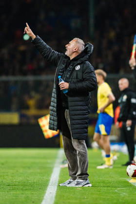 2. Bundesliga: Eintracht Braunschweig vs. Holstein Kiel, 09.10.2026 Tim Walter (Trainer Holstein Kiel) an der Seitenlinie; Fußball, 2. Bundesliga, 7. Spieltag: Eintracht Braunschweig vs. Holstein Kiel am 09.10.2026 im Eintracht-Stadion, Braunschweig DFL REGULATIONS PROHIBIT ANY USE OF PHOTOGRAPHS AS IMAGE SEQUENCES AND OR QUASI-VIDEO. Copyright: xBEAUTIFULxSPORTS Tonhäuserx