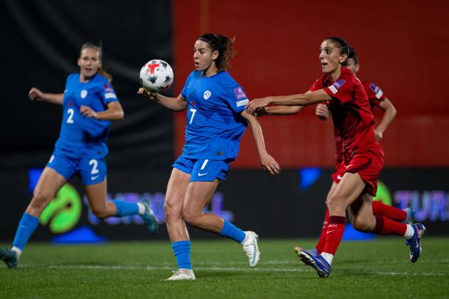 Turkiye v Slovenia - FIFA Women s World Cup 2027 European Qualifiers ISTANBUL, TURKIYE - OCTOBER 09: Naja Mihelic (5) of Slovenia competes during the FIFA Women s World Cup 2027 European Qualifiers Play-offs Round 1 First Leg between Turkiye and Slovenia at Pendik Stadium in Istanbul, Turkiye, on October 09, 2026. Didem Mente Anadolu Istanbul Turkey. Editorial use only. Please get in touch for any other usage. Copyright: x2026xAnadoluxDidemxMentex