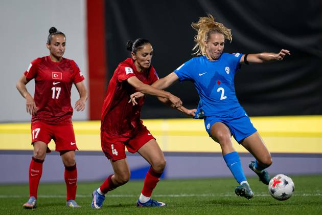Turkiye v Slovenia - FIFA Women s World Cup 2027 European Qualifiers ISTANBUL, TURKIYE - OCTOBER 09: Lana Golob (2) of Slovenia competes during the FIFA Women s World Cup 2027 European Qualifiers Play-offs Round 1 First Leg between Turkiye and Slovenia at Pendik Stadium in Istanbul, Turkiye, on October 09, 2026. Didem Mente Anadolu Istanbul Turkey. Editorial use only. Please get in touch for any other usage. Copyright: x2026xAnadoluxDidemxMentex