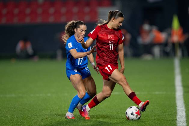 Turkiye v Slovenia - FIFA Women s World Cup 2027 European Qualifiers ISTANBUL, TURKIYE - OCTOBER 09: Tuana Mahmoud (11) of Turkiye competes during the FIFA Women s World Cup 2027 European Qualifiers Play-offs Round 1 First Leg between Turkiye and Slovenia at Pendik Stadium in Istanbul, Turkiye, on October 09, 2026. Didem Mente Anadolu Istanbul Turkey. Editorial use only. Please get in touch for any other usage. Copyright: x2026xAnadoluxDidemxMentex