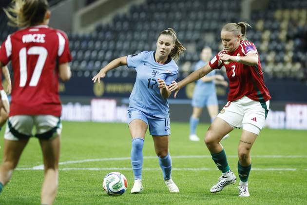 FELCSUT, 09-10-2026 , Pancho Arena, season 2026 2027 , UEFA worldcup qualification football play-offs round 1 , match between Hungary and The Netherlands (women) 1st leg , Pictures shows Netherlands player Victoria Pelova and Hungary player Laura Palakovics Hungary - Netherlands (women) x208079965x Copyright: