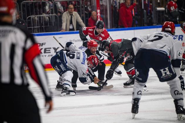 COLOGNE, GERMANY - 9 OCTOBER, 2026: - The PENNY DEL Ice hockey, Eishockey match Koelner Haie vs. Schwenninger Wild Wings at LANXESS arena. Copyright: xVitaliixKliuievx