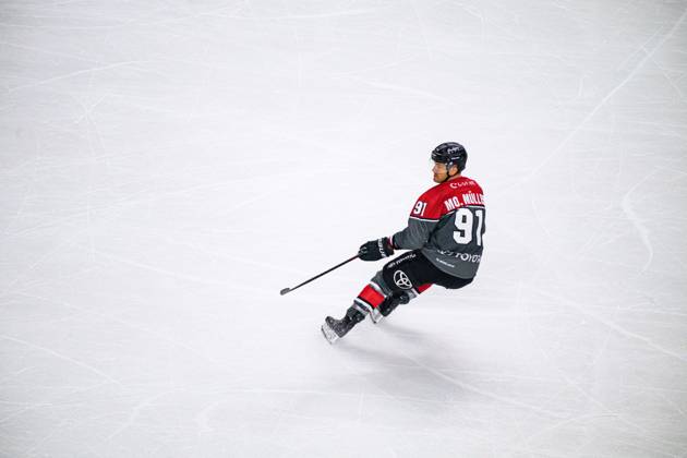 COLOGNE, GERMANY - 9 OCTOBER, 2026: Moritz Mueller - The PENNY DEL Ice hockey, Eishockey match Koelner Haie vs. Schwenninger Wild Wings at LANXESS arena. Copyright: xVitaliixKliuievx