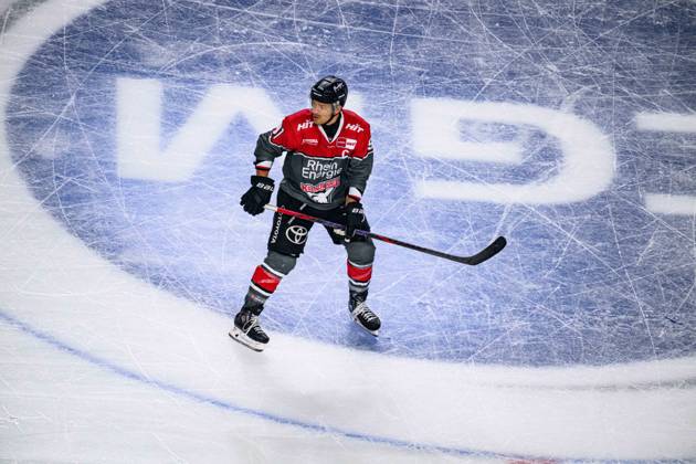 COLOGNE, GERMANY - 9 OCTOBER, 2026: Moritz Mueller - The PENNY DEL Ice hockey, Eishockey match Koelner Haie vs. Schwenninger Wild Wings at LANXESS arena. Copyright: xVitaliixKliuievx