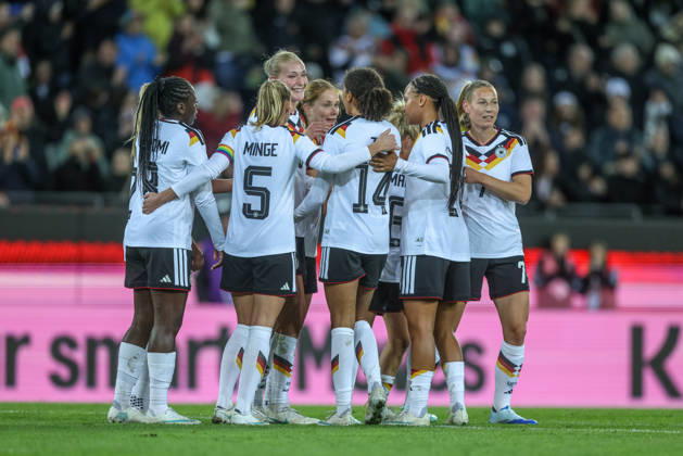GER, Karlsruhe, Deutschland vs Australien, FIFA, DFB, Fussball, Spielzeit 2026 2027, BBBank Wildpark, Freundschaftsspiel im Bild: Camilla Küver (Deutschland, Frauen Nationalmannschaft), Tor, Jubel und Freude, Emotionen DFB DFL REGULATIONS PROHIBIT ANY USE OF PHOTOGRAPHS AS IMAGE SEQUENCES AND OR QUASI-VIDEO, 09.10.2026 Copyright: HMBxMedia HendrikxHamelau