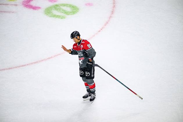 COLOGNE, GERMANY - 9 OCTOBER, 2026: Moritz Mueller - The PENNY DEL Ice hockey, Eishockey match Koelner Haie vs. Schwenninger Wild Wings at LANXESS arena. Copyright: xVitaliixKliuievx