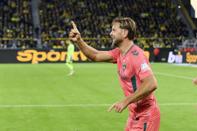 Niclas Fuellkrug (SV Werder Bremen) Torjubel, jubelt nach seinem Treffer zum 2:2 waehrend des spiels der 1. Bundesliga zwischen Borussia Dortmund und SV Werder Bremen, Signal Iduna Park am 09. October 2026 in Dortmund, Deutschland. (Foto von Max Maiwald DeFodi Images) +++ Niclas Fuellkrug (SV Werder Bremen) celebrates after scoring his team s second goal during the Bundesliga match between Borussia Dortmund and SV Werder Bremen at Signal Iduna Park on October 9, 2026 in Dortmund, Germany. (Photo by Max Maiwald DeFodi Images) DFB DFL REGULATIONS PROHIBIT ANY USE OF PHOTOGRAPHS AS IMAGE SEQUENCES AND OR QUASI-VIDEO. (Photo by Max Maiwald DeFodi Images) -