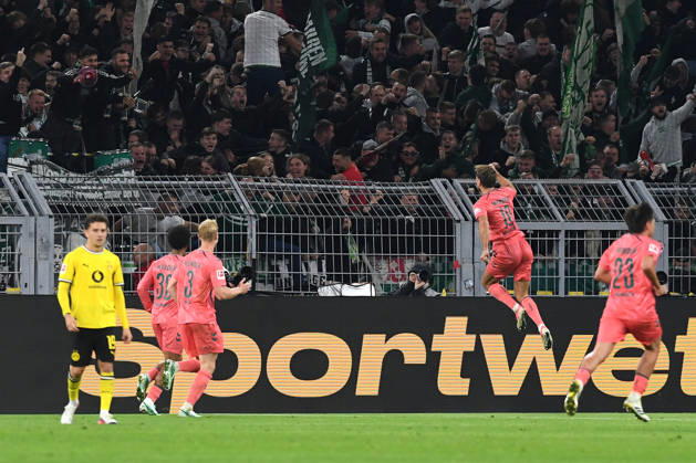 Niclas Fuellkrug (Werder Bremen) Torjubel, jubelt nach seinem Treffer zum 2:2 waehrend des Spiels der 1. Bundesliga zwischen Borussia Dortmund und SV Werder Bremen, Signal Iduna Park am 09. October 2026 in Dortmund, Deutschland. (Foto von Ralf Treese DeFodi Images) +++ Niclas Fuellkrug (Werder Bremen) celebrates after scoring his team™s second goal during the Bundesliga match between Borussia Dortmund and SV Werder Bremen at Signal Iduna Park on October 9, 2026 in Dortmund, Germany. (Photo by Ralf Treese DeFodi Images) DFB DFL REGULATIONS PROHIBIT ANY USE OF PHOTOGRAPHS AS IMAGE SEQUENCES AND OR QUASI-VIDEO. (Photo by Ralf Treese DeFodi Images) -