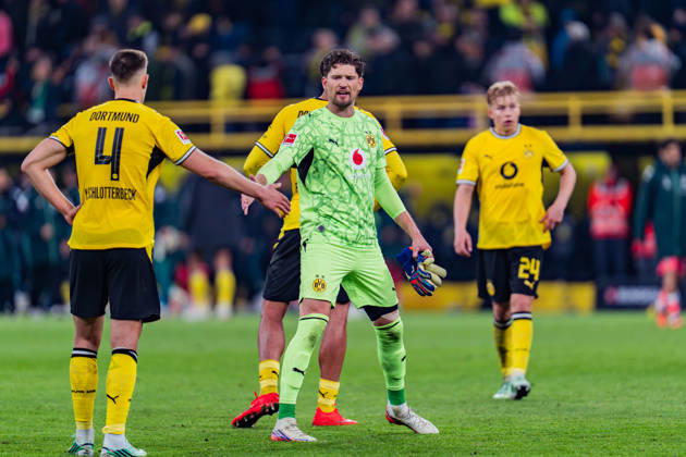 1. Bundesliga, 5. Spieltag, Borussia Dortmund vs. Werder Bremen am 09.10.2026 Nico Schlotterbeck Gregor Kobel enttäuscht nach Abpfiff unzufrieden unglücklich Copyright: xBahhoxKarax