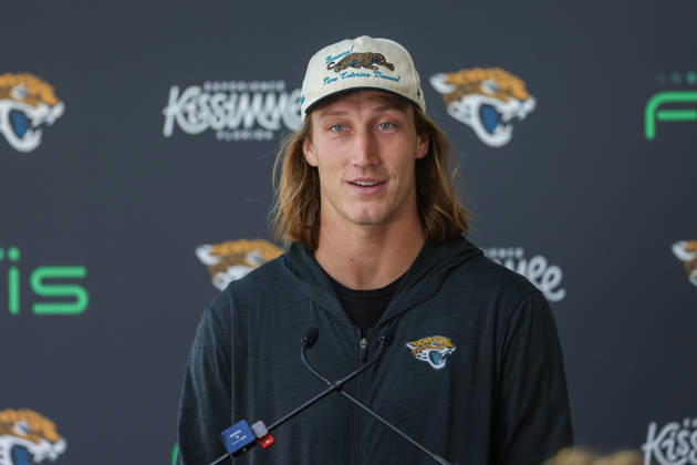 CHADLER’S CROSS, ENGLAND - October 9th: Trevor Lawrence of the Jacksonville Jaguars media Q&A session during the Jacksonville Jaguars training session at The Grove on October 9, 2026 in Chandler’s Cross, England on October 9th 2026, in Hertfordshire England. Phillip Rocker SPP Copyright: xPhillipxRockerx xSPPx Sportspressphoto_SPR249833