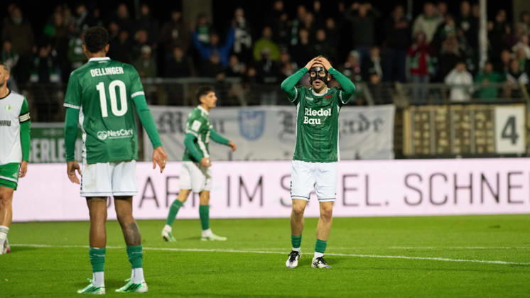 1. FC 1905 Schweinfurt vs. SC Eltersdorf, Sachs-Stadion Football, Regionalliga Bayern 1. FC 1905 Schweinfurt vs. SC Eltersdorf 9 Oct 2026 Sachs-Stadion , Schweinfurt, Germany Image: Philipp Hack (FC05) in schock after a missed Schweinfurt chance on goal. DFL REGULATIONS PROHIBIT ANY USE OF PHOTOGRAPHS AS IMAGE SEQUENCES AND OR QUASI-VIDEO Copyright: xPresseFotoxEvansx
