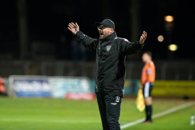1. FC 1905 Schweinfurt vs. SC Eltersdorf, Sachs-Stadion Football, Regionalliga Bayern 1. FC 1905 Schweinfurt vs. SC Eltersdorf 9 Oct 2026 Sachs-Stadion , Schweinfurt, Germany Image: Trainer Jen Gernlein (FC05) in the coaching zone. DFL REGULATIONS PROHIBIT ANY USE OF PHOTOGRAPHS AS IMAGE SEQUENCES AND OR QUASI-VIDEO Copyright: xPresseFotoxEvansx